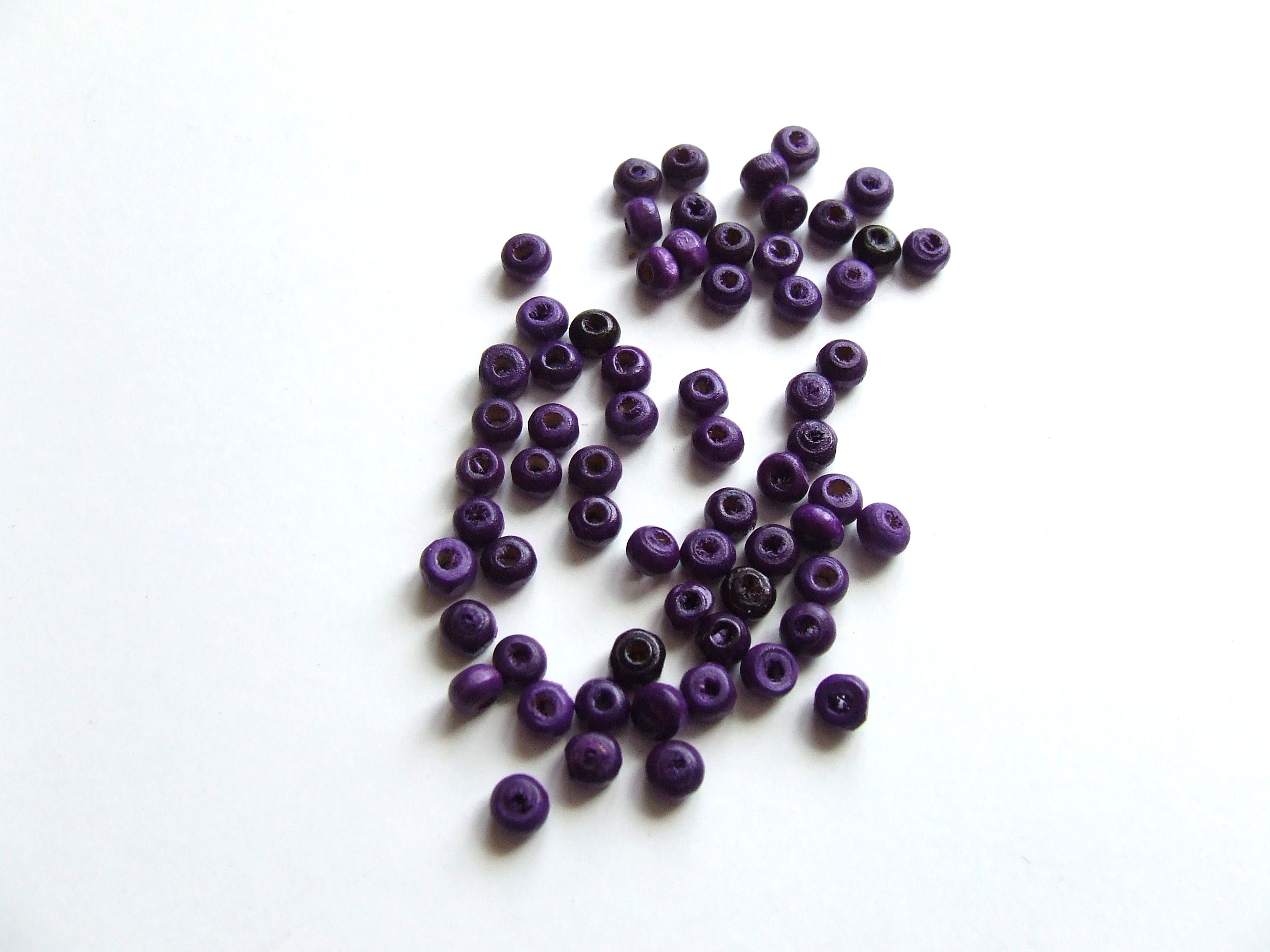 R1129 Lot 20 perles intercalaire ovale de couleur violet 4x3mm 